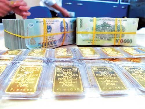 Tăng trưởng tín dụng âm 1,71%: Ngân hàng mắc kẹt