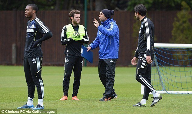 Di Matteo sợ bị Abramovich gạt ra rìa