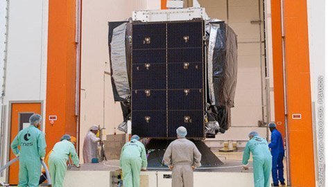 Cận cảnh VINASAT-2 tại cảng vũ trụ Arianespace