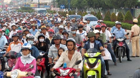 Ngủ gật vì kẹt xe quá lâu