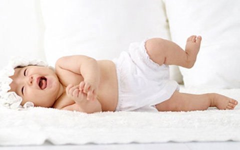 Nữ hộ lý bán trẻ làm con nuôi với giá 10 triệu đồng?