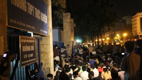 Những phụ huynh 'nói không' với trường điểm