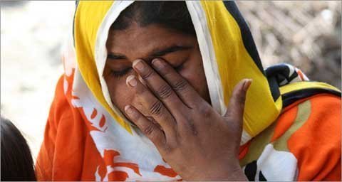 Bố chồng ép con dâu làm nô lệ tình dục