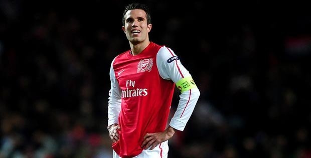 Vụ Van Persie: Juve tham chiến với thành Manchester