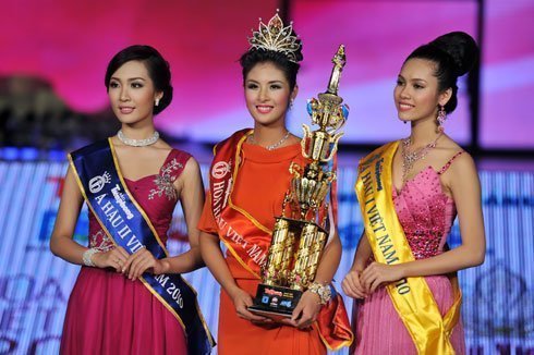 Hoa Hậu Việt Nam 2012 không có tên Hồng Quế?