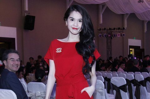 Ngọc Trinh trần tình bằng một cú sốc khác