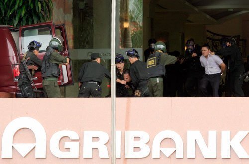 Diễn tập chống cướp ngân hàng, cứu con tin