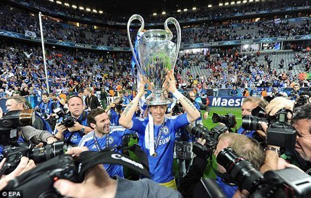 Torres hờn dỗi doạ rời Chelsea