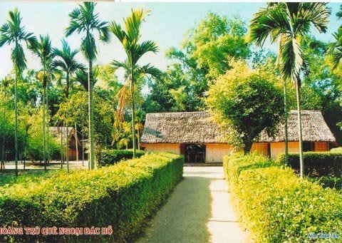 Tháng 5, về Làng Sen quê Bác