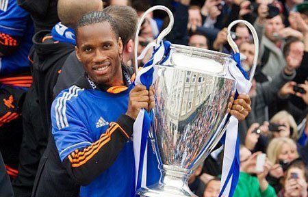Vì tiền, Drogba quyết dứt tình với Chelsea