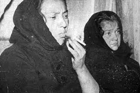 Những nữ s&aacute;t thủ h&agrave;ng loạt kh&eacute;t tiếng trong lịch sử