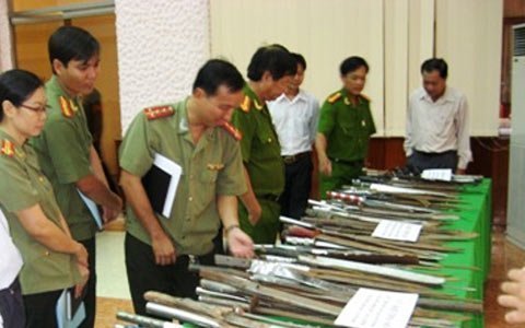 Hàng loạt vụ giết người chấn động miền Tây
