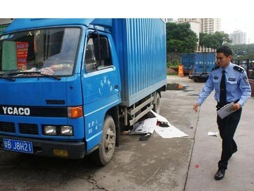 Đâm xong rồi chôn luôn nạn nhân còn sống