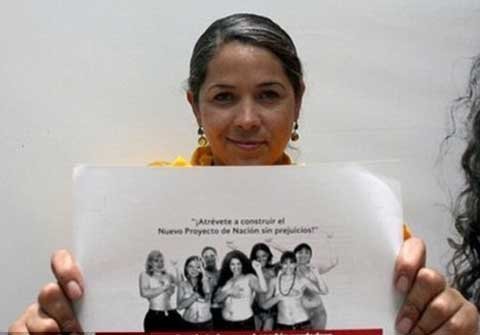 Hài hước nữ ứng viên cởi trần tranh cử