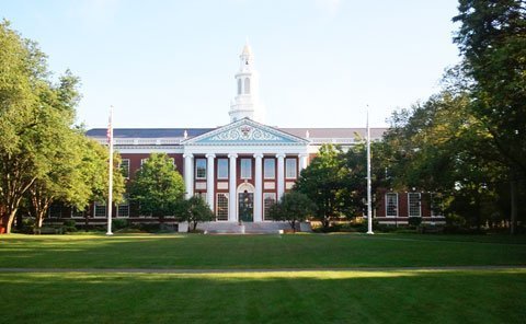 Harvard 'cách mạng' tuyển sinh MBA