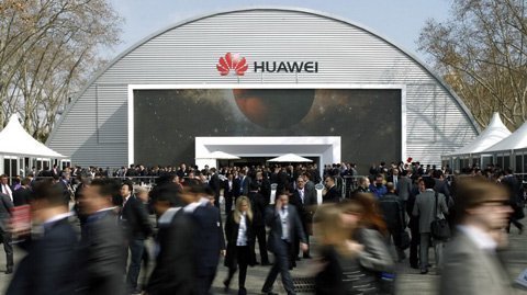 EU trừng phạt Huawei và ZTE vì 