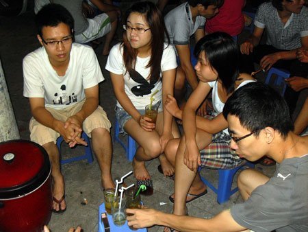 Trà chanh: Chủ lãi khủng, khách uống phế phẩm