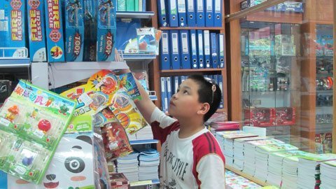 Đỏ mắt tìm đồ chơi an toàn cho con