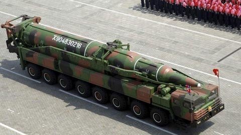 Thế giới 24h: Tự phong kiểu choáng