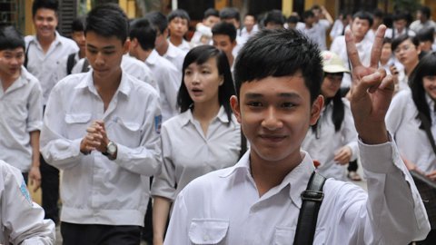 Tốt nghiệp, nhẹ nhàng kết thúc buổi thi đầu