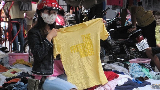 Sắm thời trang bão giá, chỉ mất... 1.000 đồng