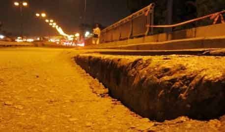 Thất kinh với bẫy ổ voi trên cầu