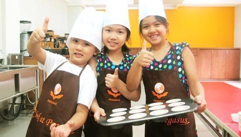 Hè 2012, học Tiếng Anh, làm đầu bếp nhí…