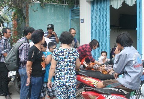 Nhà 3 tầng nghiêng, cả phố vật vờ 