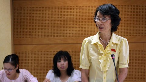 Giảng viên làm luật sư: Lo 'chân trong, chân ngoài'