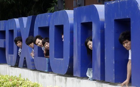 Công nhân Foxconn nổi loạn tại nhà máy iPhone