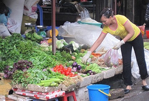 Rẻ như thịt lợn, đắt như rau xanh