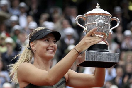 Khi Masha rạng ngời dưới màu cờ ấy, tiếng nhạc ấy…