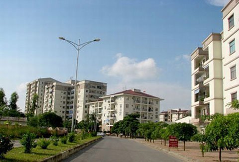 Hạ lãi suất, tiền đổ về bất động sản