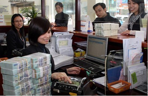 Sôi động 'cuộc đua' chuyển kỳ hạn