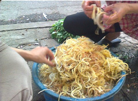 Rùng mình 'bột bí ẩn' tẩy sạch, làm tươi thực phẩm