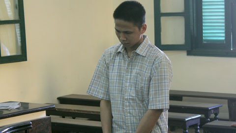 Đắng cay, mẹ khóc ròng vì con mang tội giết bố