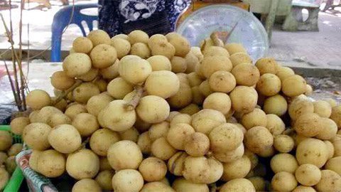 Méo mặt vì hoa quả đẹp nhờ dính keo 502