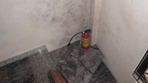 Gặp họa bất thình lình vì hàng xóm cháy nhà