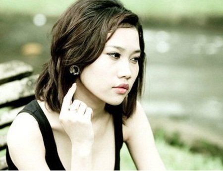 Hotgirl Jenny Phương và cuộc chuyện trò thấm trong nước mắt