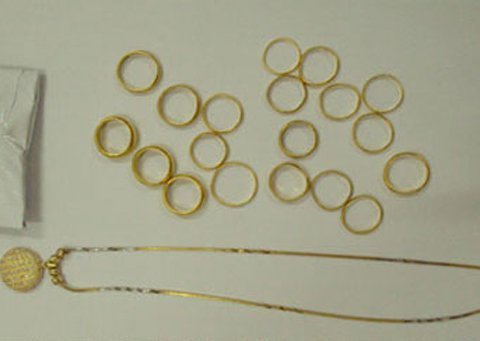 Cướp tiệm vàng táo tợn giữa ban ngày