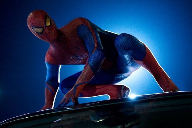 Andrew Garfield khổ sở vì làm người nhện