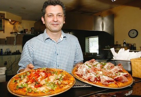 9 triệu đồng một chiếc bánh Pizza