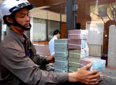 NHNN: Hơn 10% tổ chức tín dụng thua lỗ năm 2011