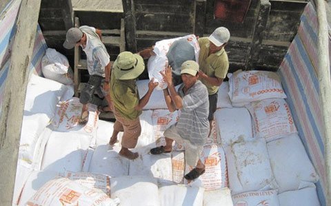 Giá lúa gạo nội địa chao đảo