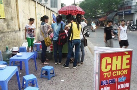 Lãi ‘khủng’ gần 100 triệu/tháng nhờ chè tự chọn vỉa hè