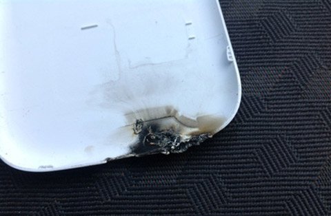 Galaxy S III đột ngột bốc cháy kèm tiếng nổ