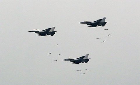 Xem Mỹ-Hàn tập trận bắn đạn thật gần Triều Tiên