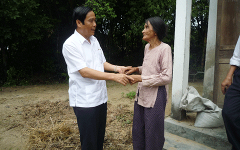 Bí thư Hà Tĩnh thăm bà mẹ có con chưa được công nhận liệt sỹ