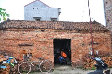 Bi kịch gia đình có 2 con nổ mìn cướp vàng