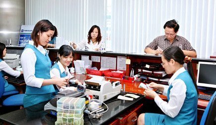 Ngân hàng giành vốn bất động sản